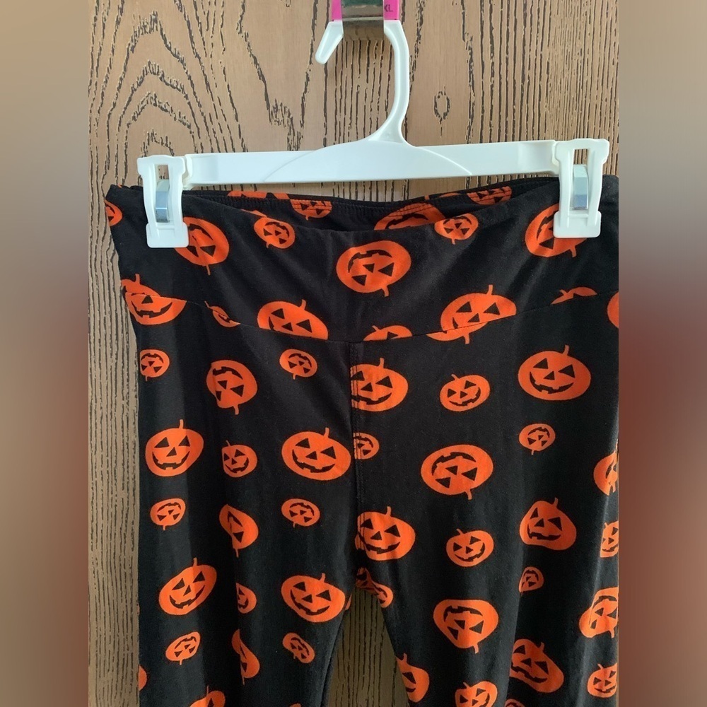 Spirit Kids Pumpkin Print Leggings - Black and Orange - Picture 4 of 4